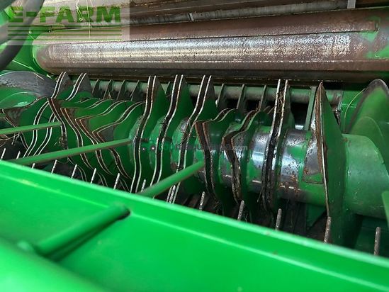 Empacadora gigant - John Deere - 990