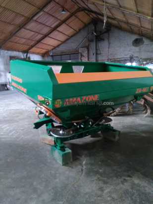 Abonadora "Amazone" de 2000kg 