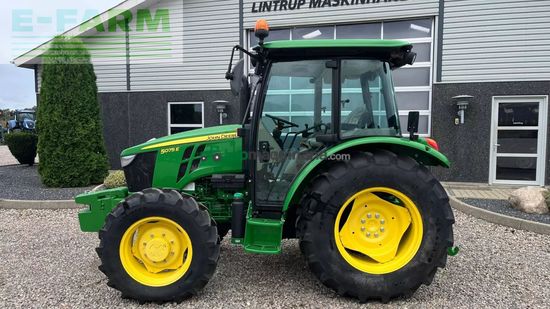 Tractor agrícola - John Deere - 5075e med aircondition og vendegear