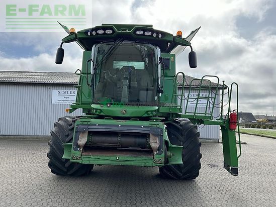 Cosechadora de Cereal - John Deere - s690