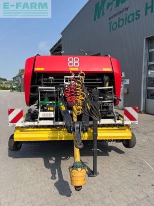 Empacadora gigant - Pöttinger - impress 125 f master