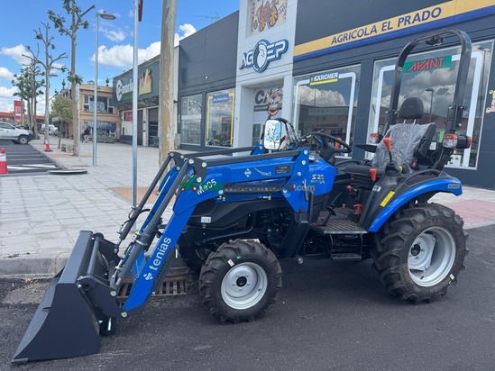 Tractor Solis 26XL con pala Tenias