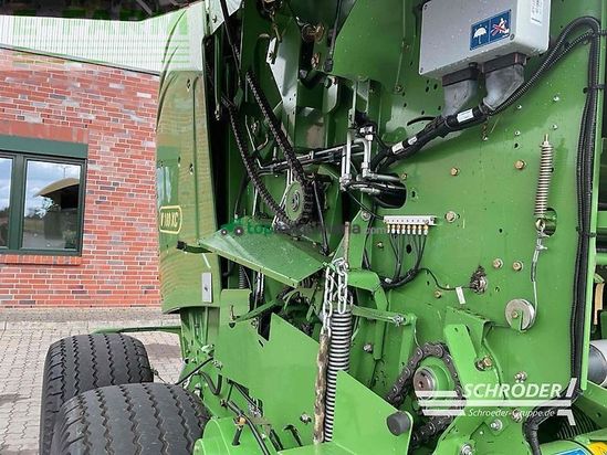 Empacadora gigant - Krone - comprima v 180 xc
