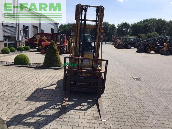 Elevadora - Komatsu - fgt25t-11e