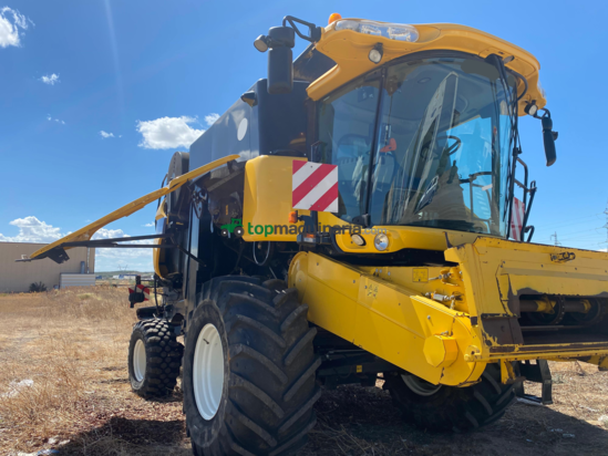 Cosechadora de Cereal - New Holland - CX8040