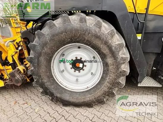 Cosechadora de Cereal - New Holland - fr 9060