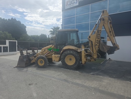 Retroexcavadora - New Holland NH 95
