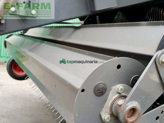 Empacadora gigant - Claas - quadrant 3400 rc