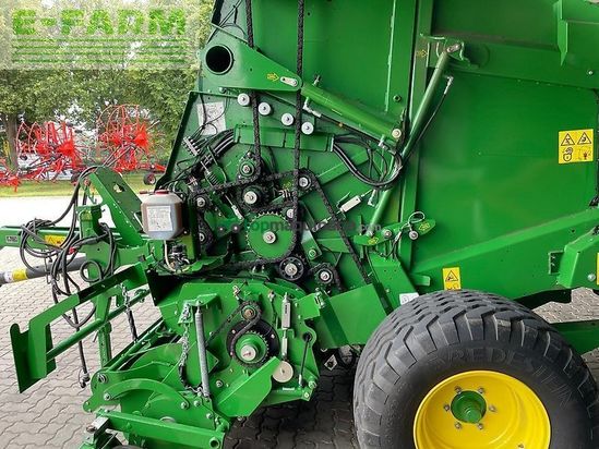 Empacadora gigant - John Deere - v451m