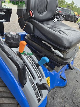 Tractor agrícola - New Holland - boomer 25 c C