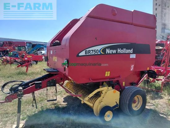 Empacadora gigant - New Holland - br 750 ficelle