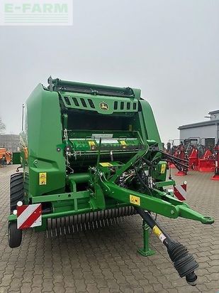 Empacadora gigant - John Deere - v461r