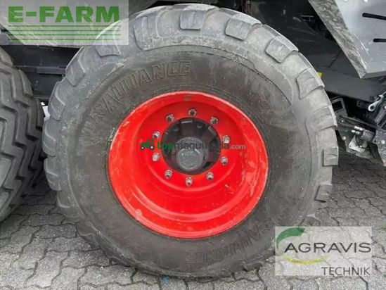 Empacadora gigant - Claas - quadrant 5200 fc tandem