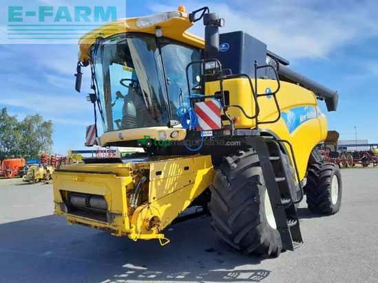 Cosechadora de Cereal - New Holland - cr980
