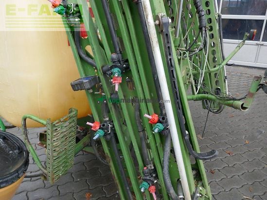 Atomizador - Amazone - uf 1000+fronttank & section control 15m gestänge