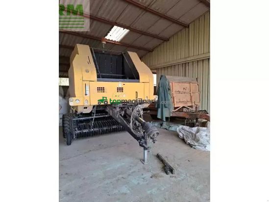 Empacadora gigant - New Holland - br7070