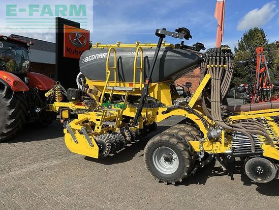 Sembradora - Bednar - omega oo 3000 l