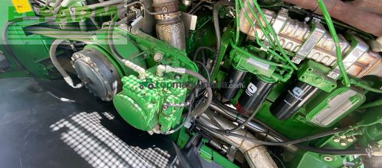 Cosechadora de Cereal - John Deere - 8300