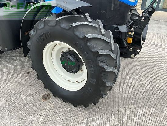 Tractor agrícola - New Holland - t7.210 tractor (st27474)
