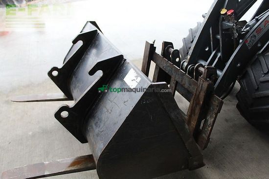 Minicargadora - Giant - hoflader d 335 t