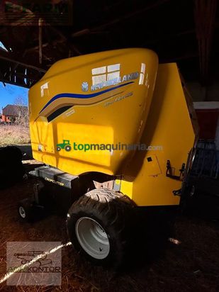 Empacadora gigant - New Holland - br 6090 / roll-bar 125