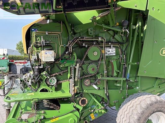 Empacadora gigant - Krone - comprima v 210 xc
