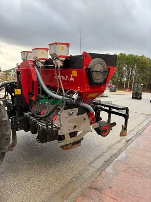 Sembradora de Ajos Brosch 6 surcos