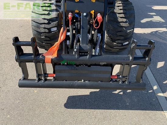 Minicargadora - JCB - 403 plus