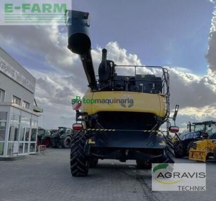 Cosechadora de Cereal - New Holland - cr 8.90 raupe