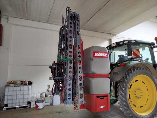 Pulverizador suspendido Sanz 2100 litros
