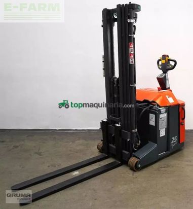 Elevadora - Combilift - cs1250