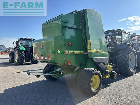 Empacadora gigant - John Deere - 592