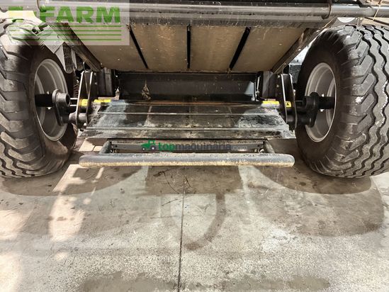 Empacadora gigant - Case IH - rb 455