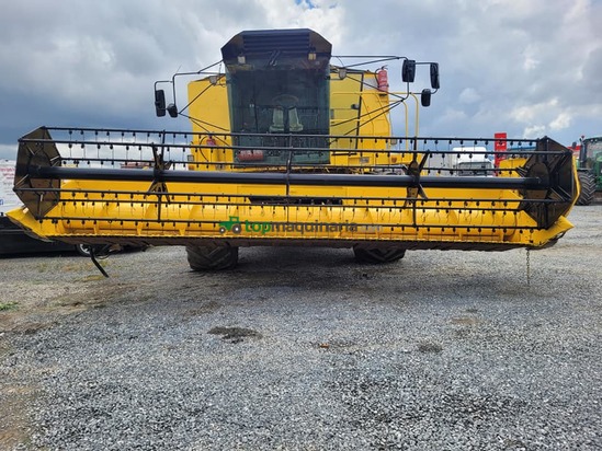 Cosechadora de Cereal - New Holland TX36