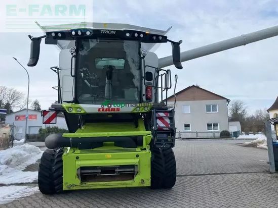 Cosechadora de Cereal - Claas - trion 740 tt mit v 770