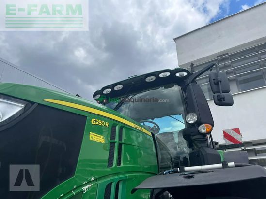 Tractor agrícola - John Deere - 6250r 6250 r mit neuen rädern