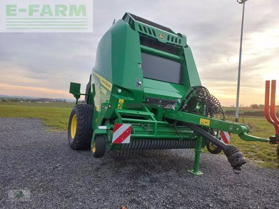 Empacadora gigant - John Deere - v461m