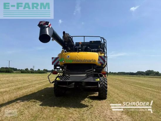 Cosechadora de Cereal - New Holland - cr 8080 + schneidwerk 9,15m vario