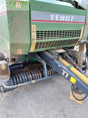Empacadora gigant - Fendt - 2600 v