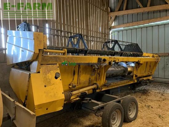 Cosechadora de Cereal - New Holland - tx67 sl