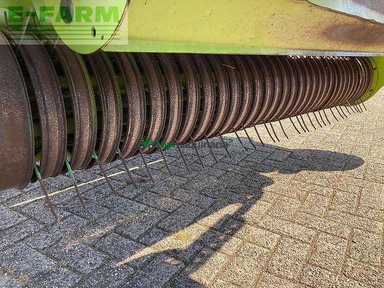 Empacadora gigant - Claas - quadrant 2200