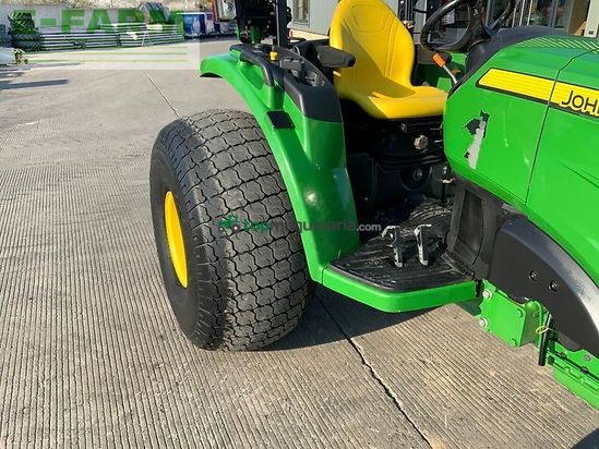 Tractor agrícola - John Deere - 4049 compact tractor (st23021)