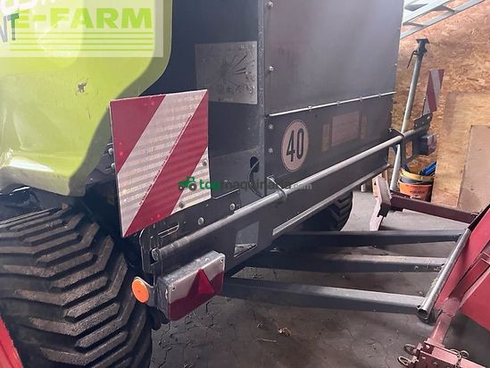 Empacadora gigant - Claas - variant 585 rc