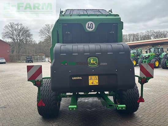 Empacadora gigant - John Deere - v461m