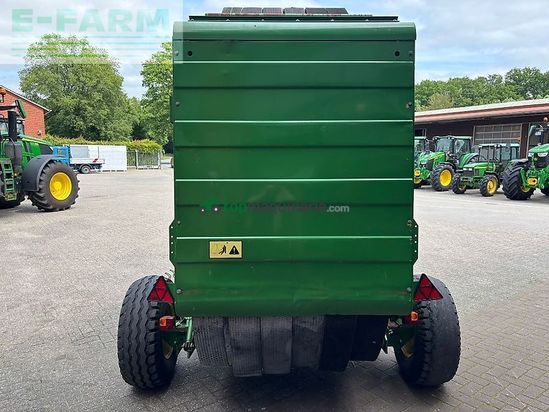 Empacadora gigant - John Deere - 550