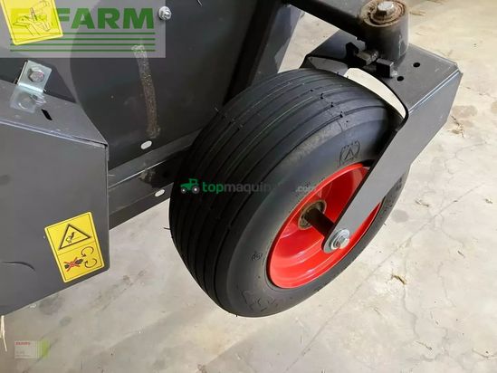 Empacadora gigant - Claas - quadrant 4000