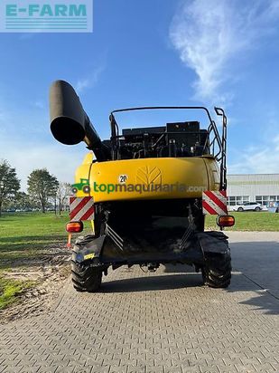 Cosechadora de Cereal - New Holland - cr 9070