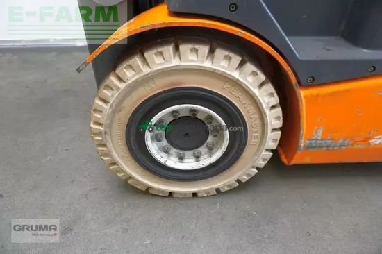 Elevadora - Jungheinrich - efg vac 22