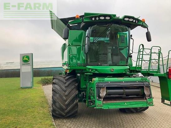 Cosechadora de Cereal - John Deere - s690