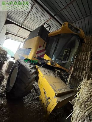 Cosechadora de Cereal - New Holland - csx 7070